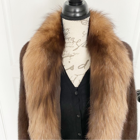 SAGA FURS Genuine Mink Fur Coat With Fox Fur Collar Size 8 - Picture 7 of 15